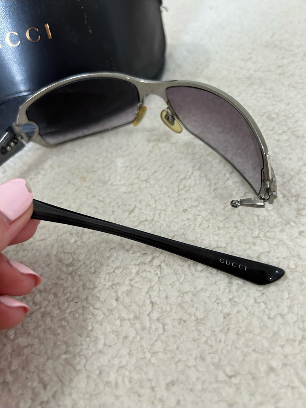Vintage Gucci Shield Sunglasses Gray Silver FOR REPAIR - Picture 5 of 8